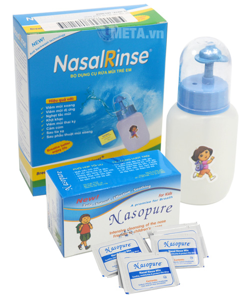 Bình rửa mũi cho bé Nasal Rinse an toàn và dễ sử dụng.