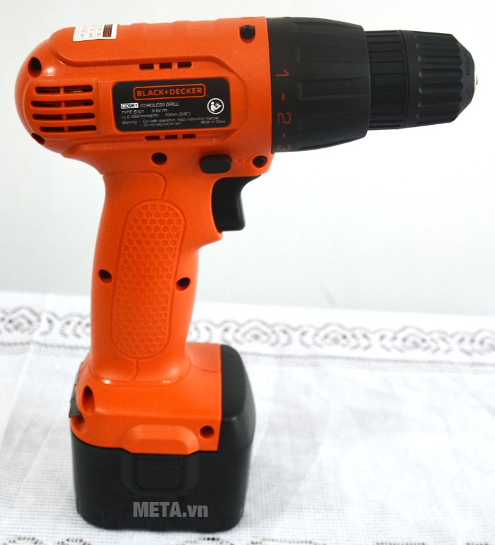 Máy khoan pin Black&Decker CD961 có thiết kế tiện lợi 