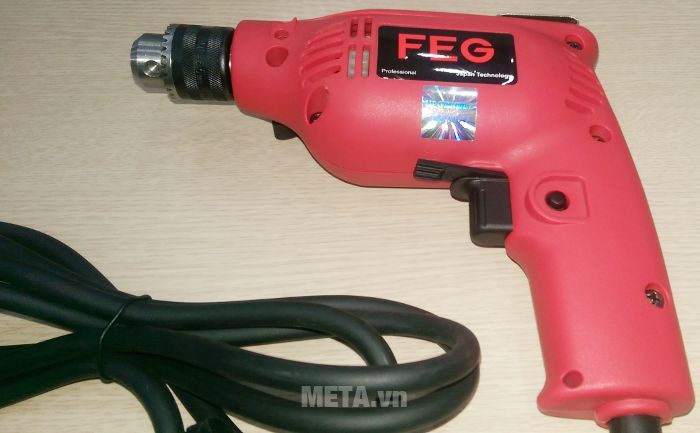 Máy khoan đầu cặp FEG EG-506A có nút nhấn duy trì thao tác khoan